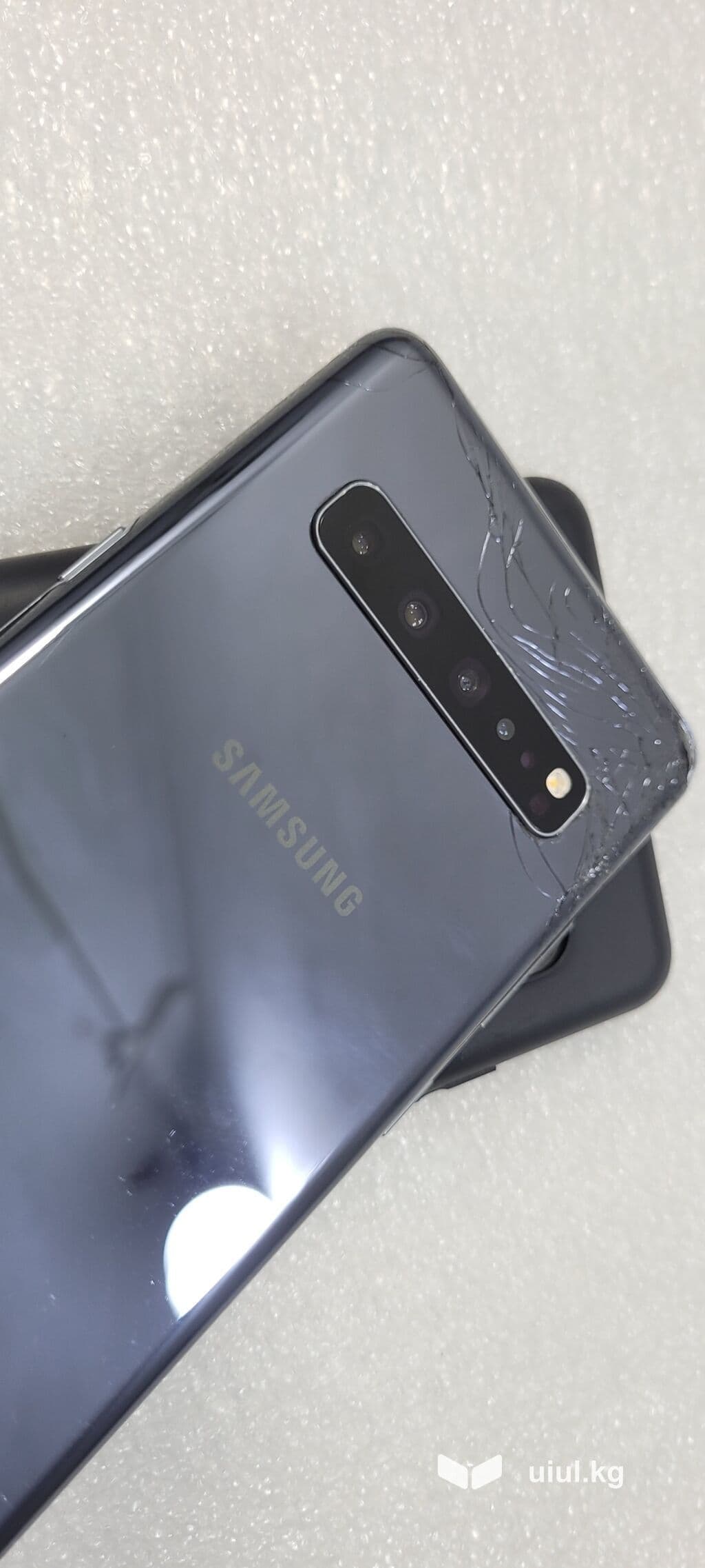 Samsung Galaxy S10 5G, Б/у, 256 ГБ, цвет - Черный, 2 SIM 13 из 14