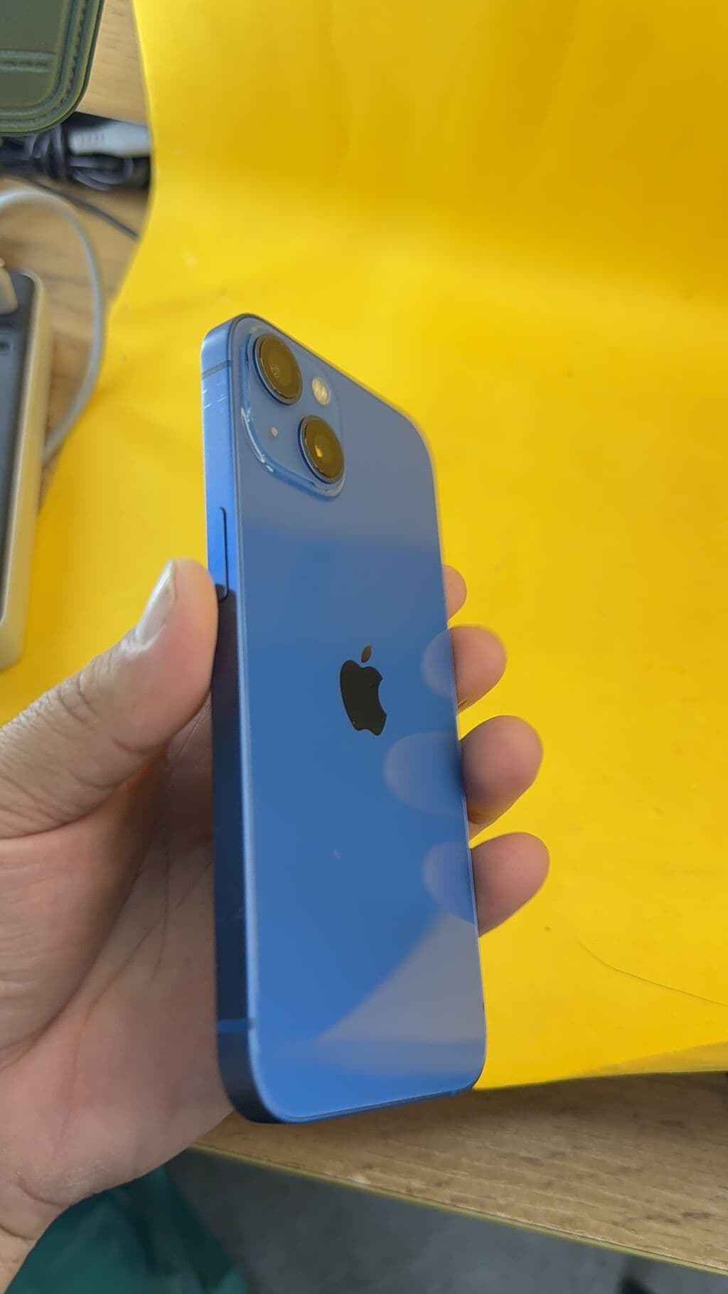 IPhone 13, Б/у, 128 ГБ, 85 % 10 из 13