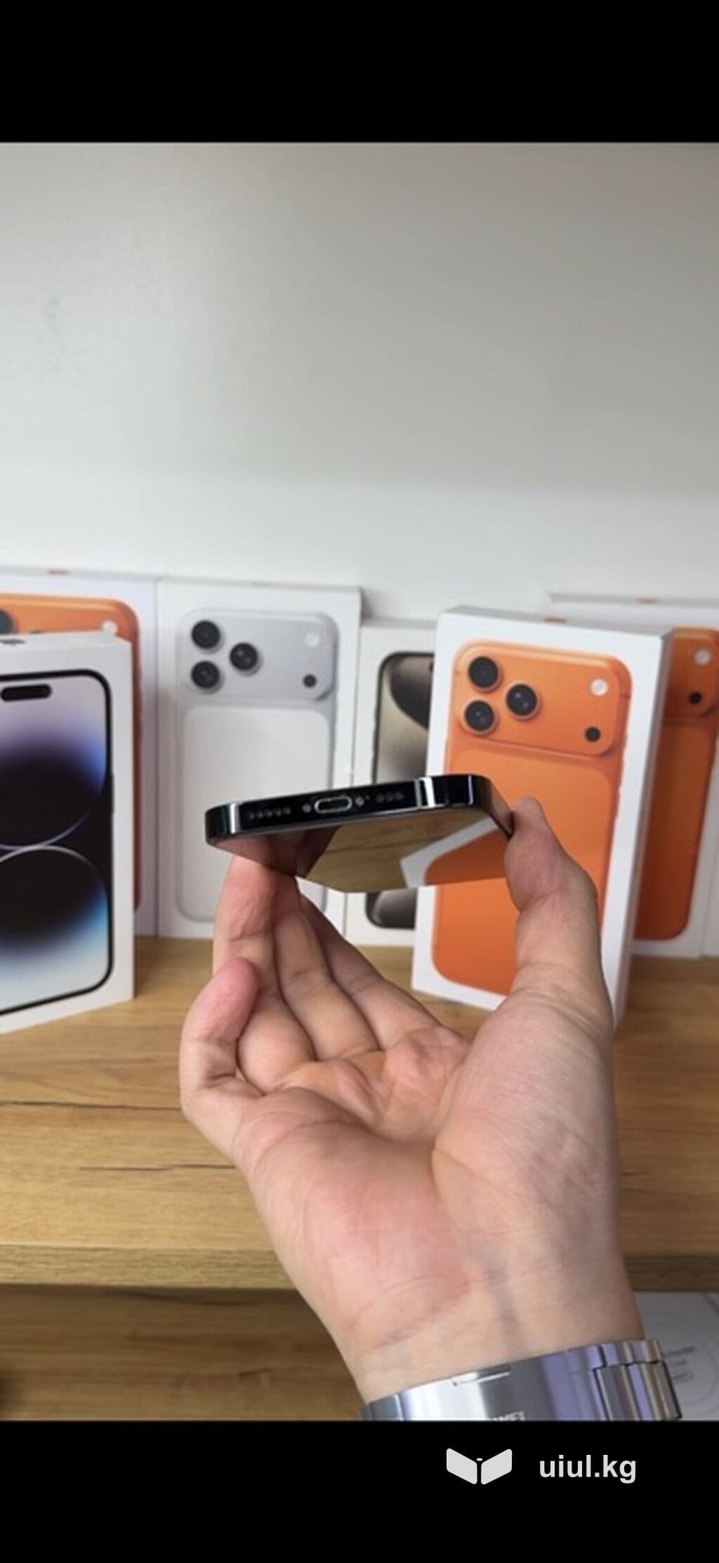 Смартфон iPhone 14 Pro в цвете «Серый космос» с объемом памяти 256 ГБ 2 из 6