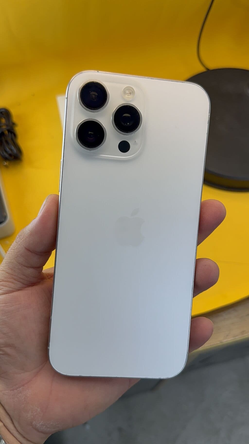 IPhone 16 Pro Max, Б/у, 256 ГБ, Коробка, 92 % 4 из 13