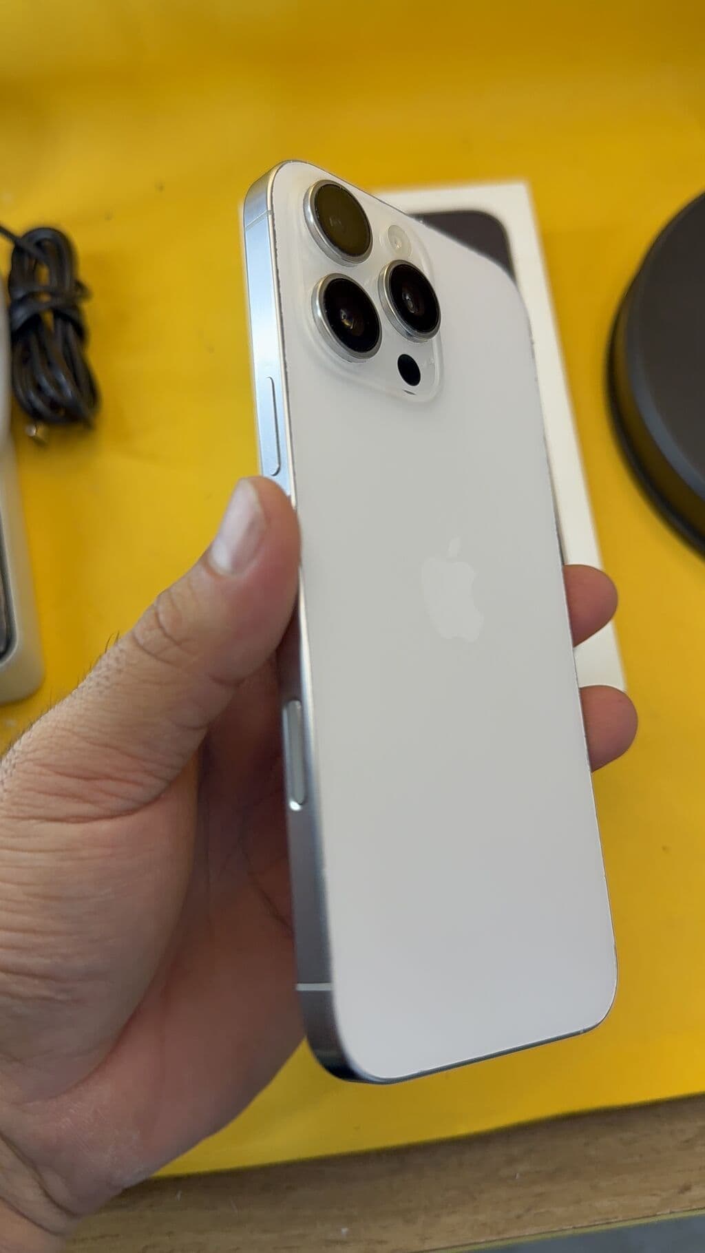 IPhone 16 Pro Max, Б/у, 256 ГБ, Коробка, 92 % 7 из 13