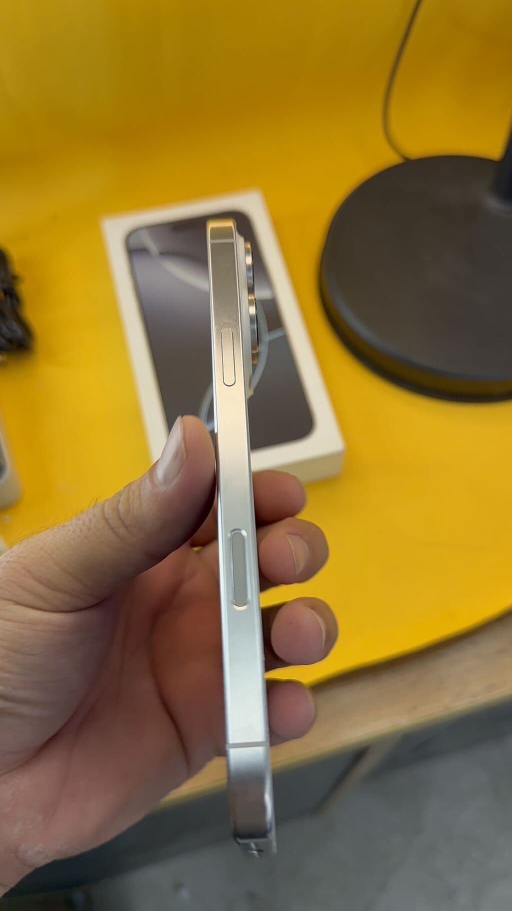 IPhone 16 Pro Max, Б/у, 256 ГБ, Коробка, 92 % 10 из 13