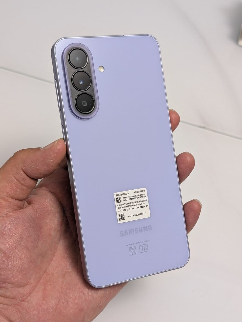 Samsung Galaxy A57, Б/у, 256 ГБ, цвет - Фиолетовый, 2 SIM