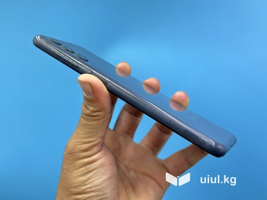 Samsung Galaxy A13, Б/у, 128 ГБ, цвет - Синий, 2 SIM 9 из 10