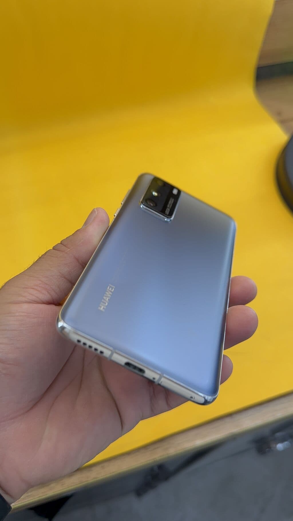 Huawei P40 4G, Б/у, 128 ГБ, 2 SIM 4 из 12