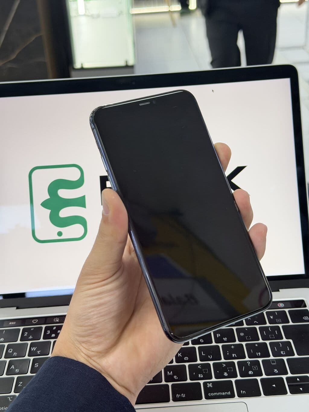 IPhone 11 Pro Max, Б/у, 256 ГБ, Зеленый, Защитное стекло, Чехол, В рассрочку, 100 % 7 из 7