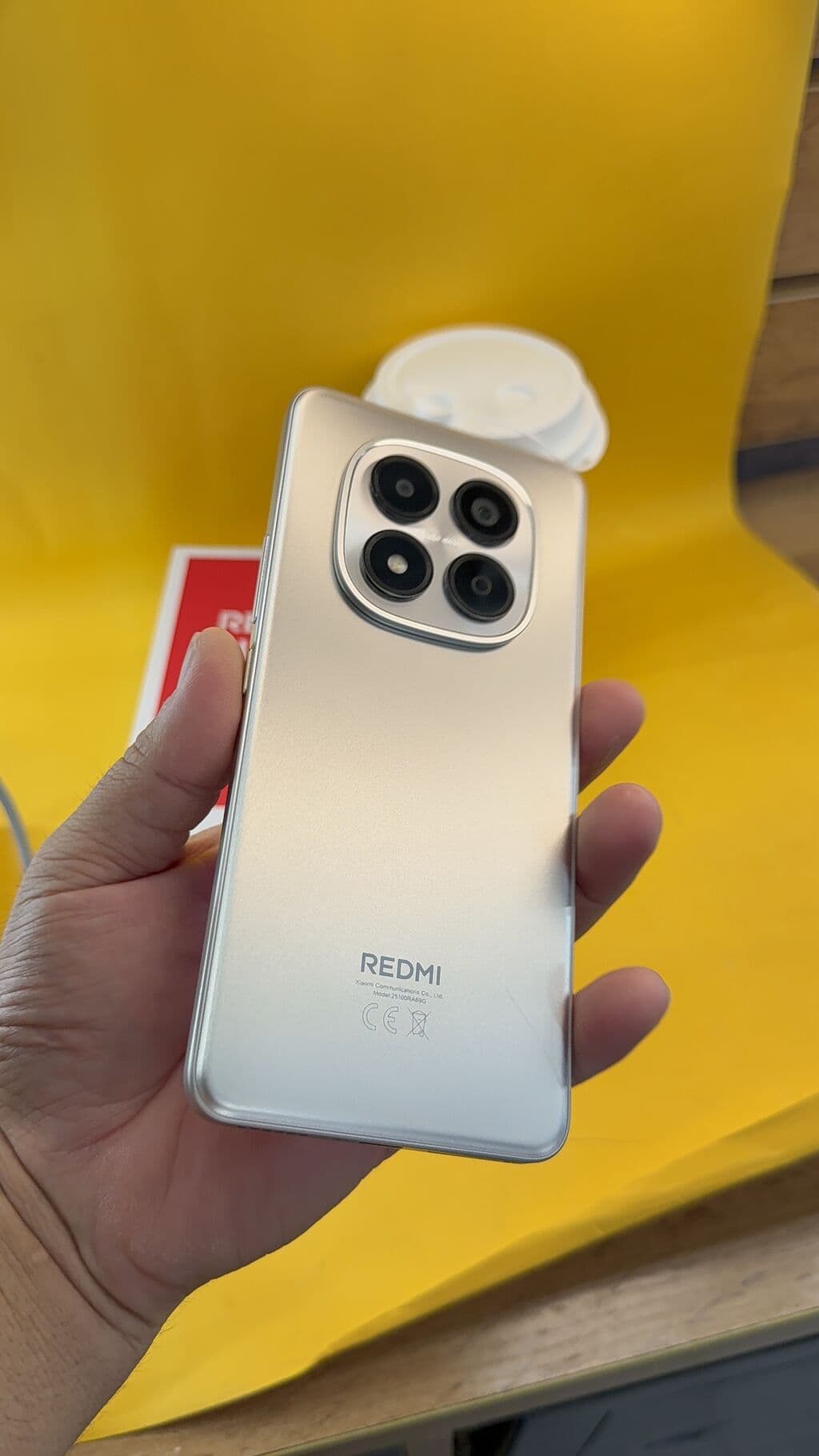 Redmi, Redmi Note 15 Pro, Б/у, 256 ГБ, 2 SIM 12 из 16