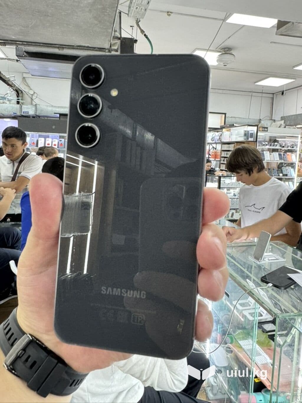 Samsung Galaxy S23 FE (модель SM‑S711B/DS), цвет Graphite. Ключевые