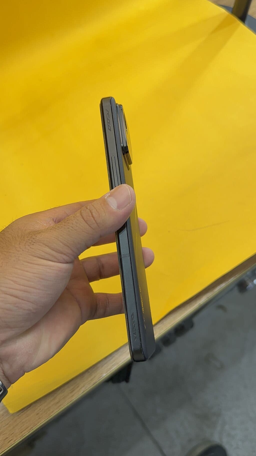 Asus ROG Phone 8 Pro, Б/у, 512 ГБ, 2 SIM 8 из 13