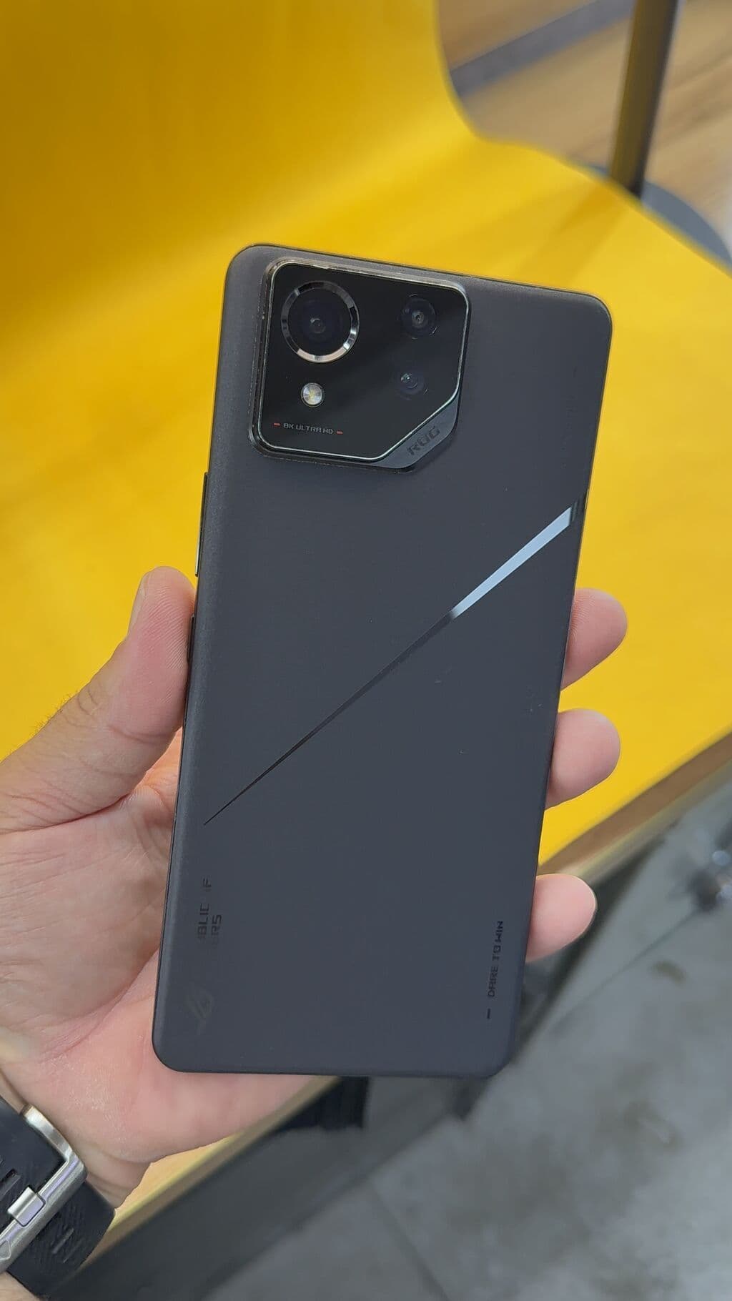 Asus ROG Phone 8 Pro, Б/у, 512 ГБ, 2 SIM 9 из 13