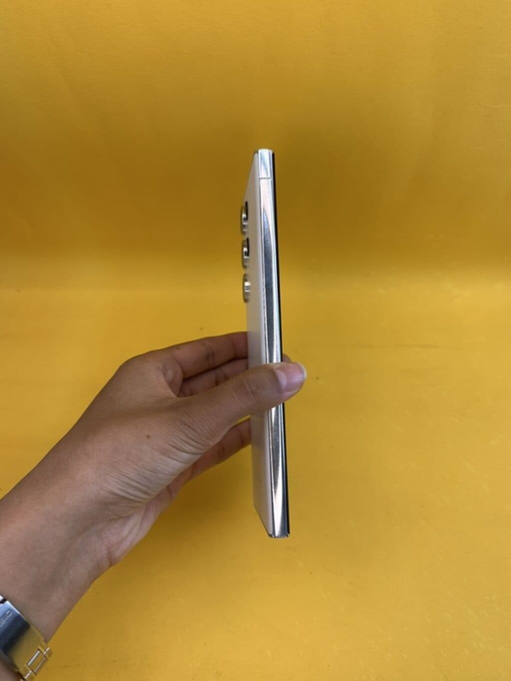 Samsung Galaxy S23 Ultra, Б/у, 256 ГБ, цвет - Бежевый, В рассрочку, 1 SIM 4 из 7