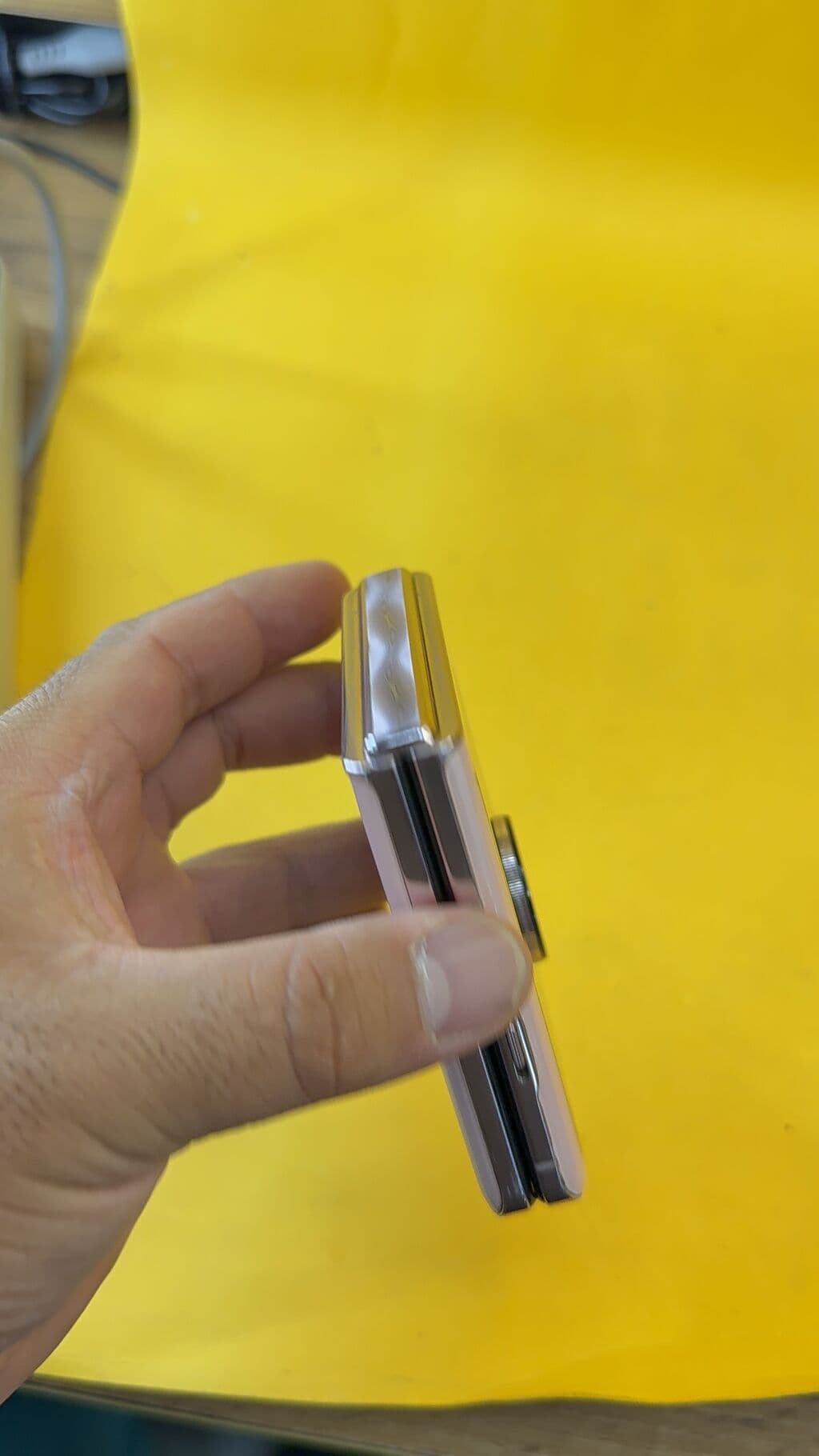 Oppo Find N3 Flip, Б/у, 512 ГБ, 2 SIM, eSIM 3 из 14