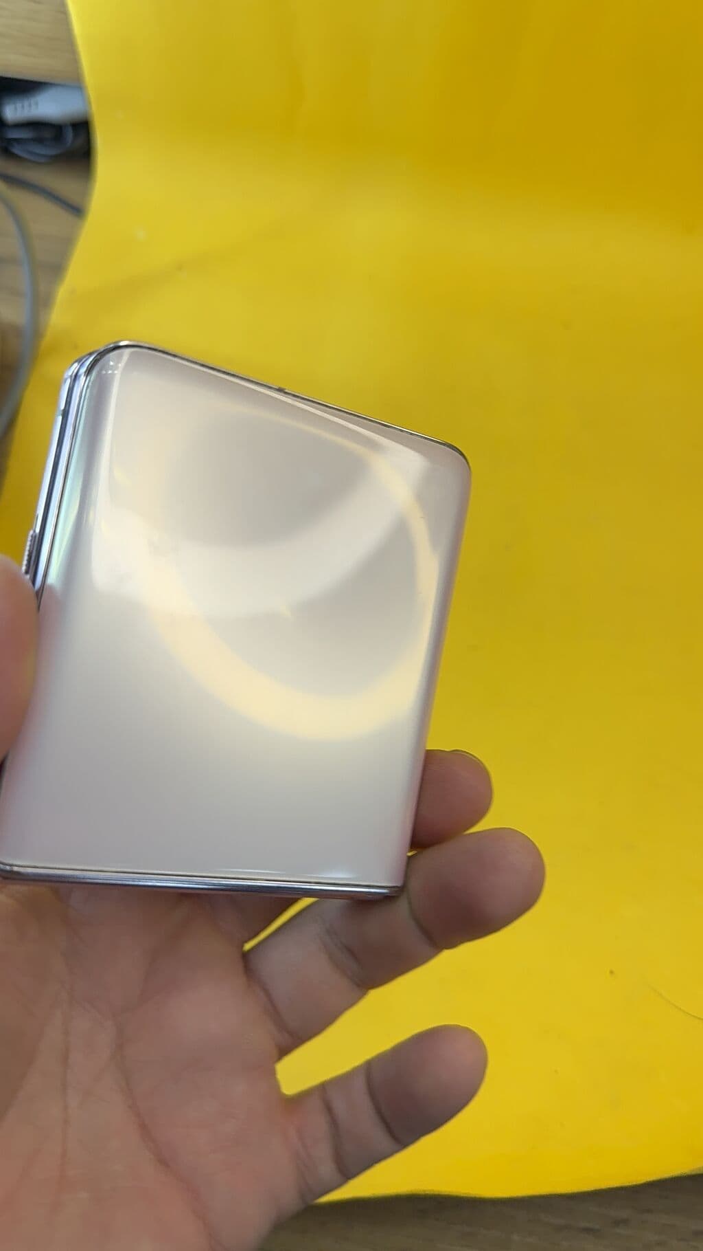Oppo Find N3 Flip, Б/у, 512 ГБ, 2 SIM, eSIM 5 из 14