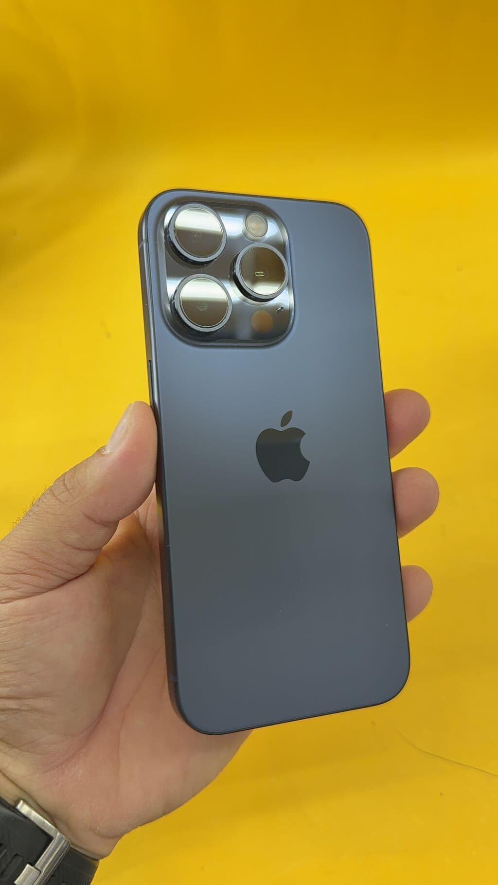 IPhone 15 Pro, Б/у, 512 ГБ, 85 %