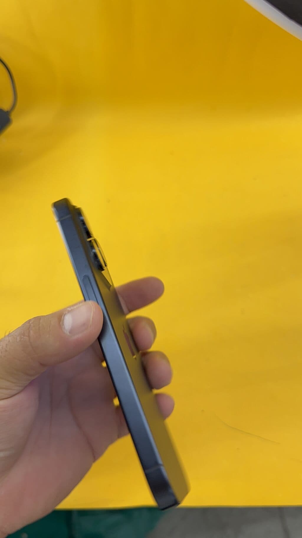 IPhone 15 Pro, Б/у, 512 ГБ, 85 % 3 из 12