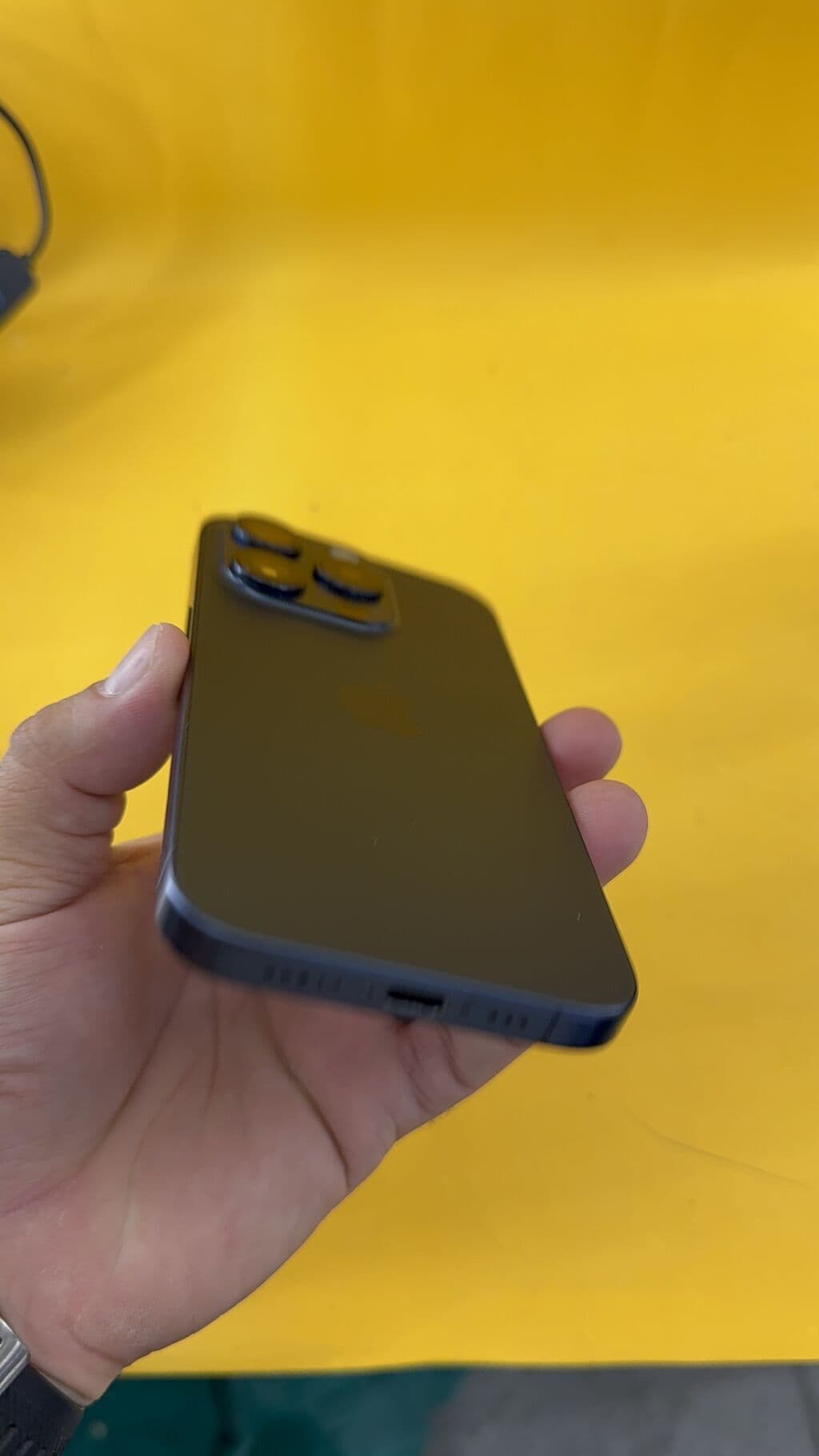 IPhone 15 Pro, Б/у, 512 ГБ, 85 % 4 из 12