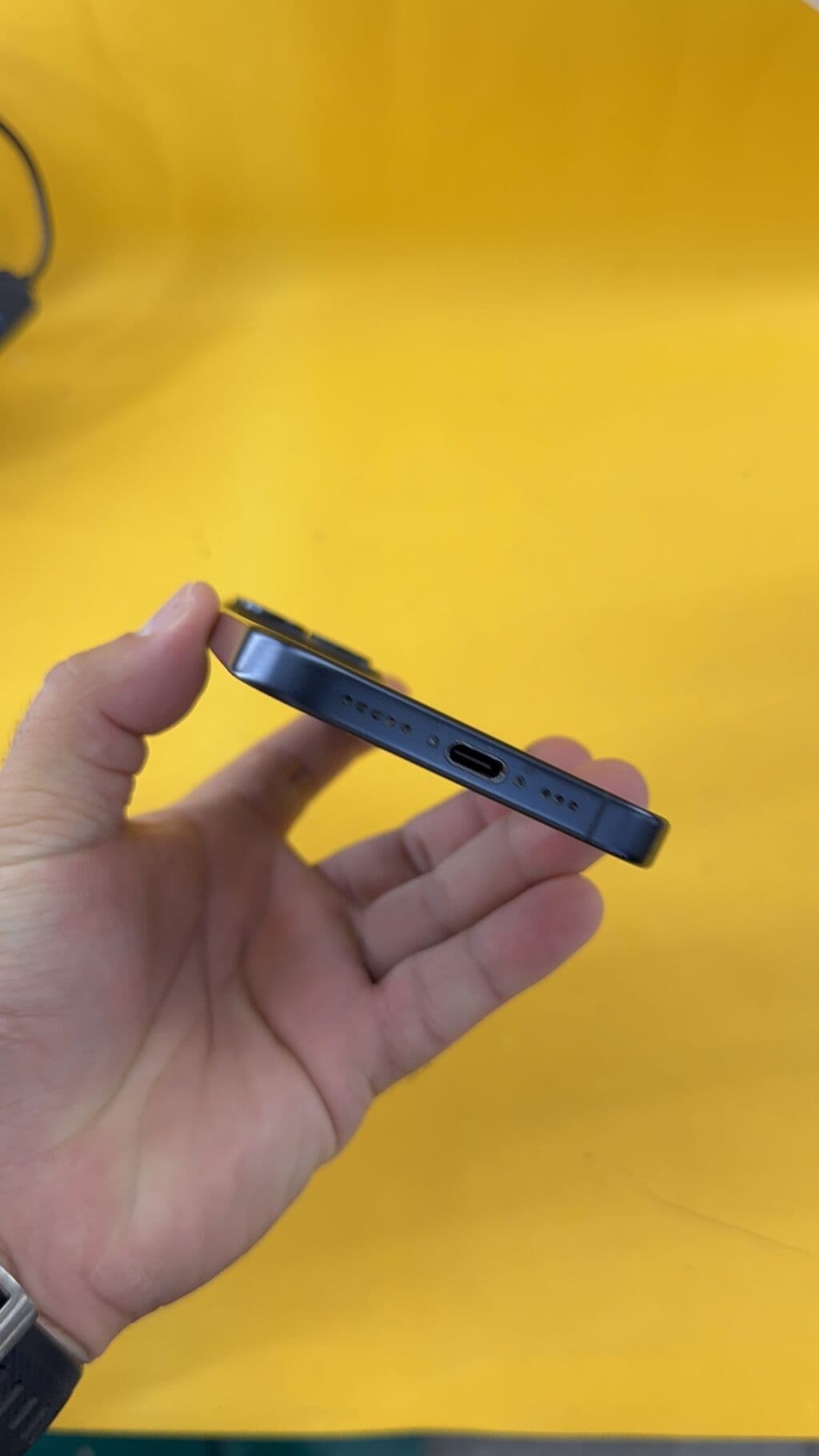 IPhone 15 Pro, Б/у, 512 ГБ, 85 % 8 из 12