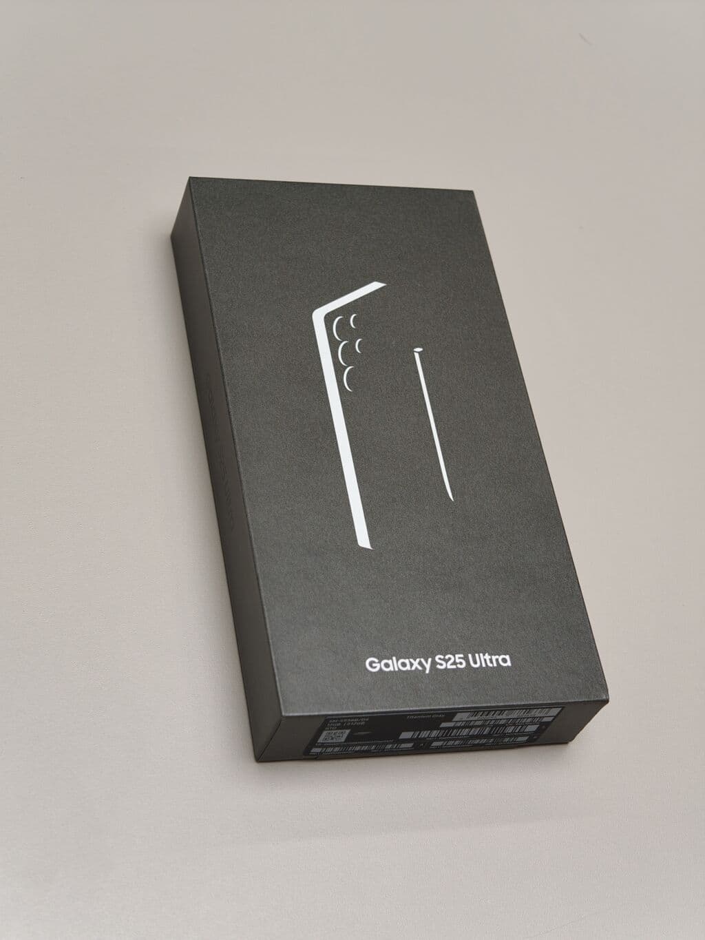 Samsung Galaxy S25 Ultra, Новый, 512 ГБ, цвет - Серый, eSIM, 2 SIM 2 из 4