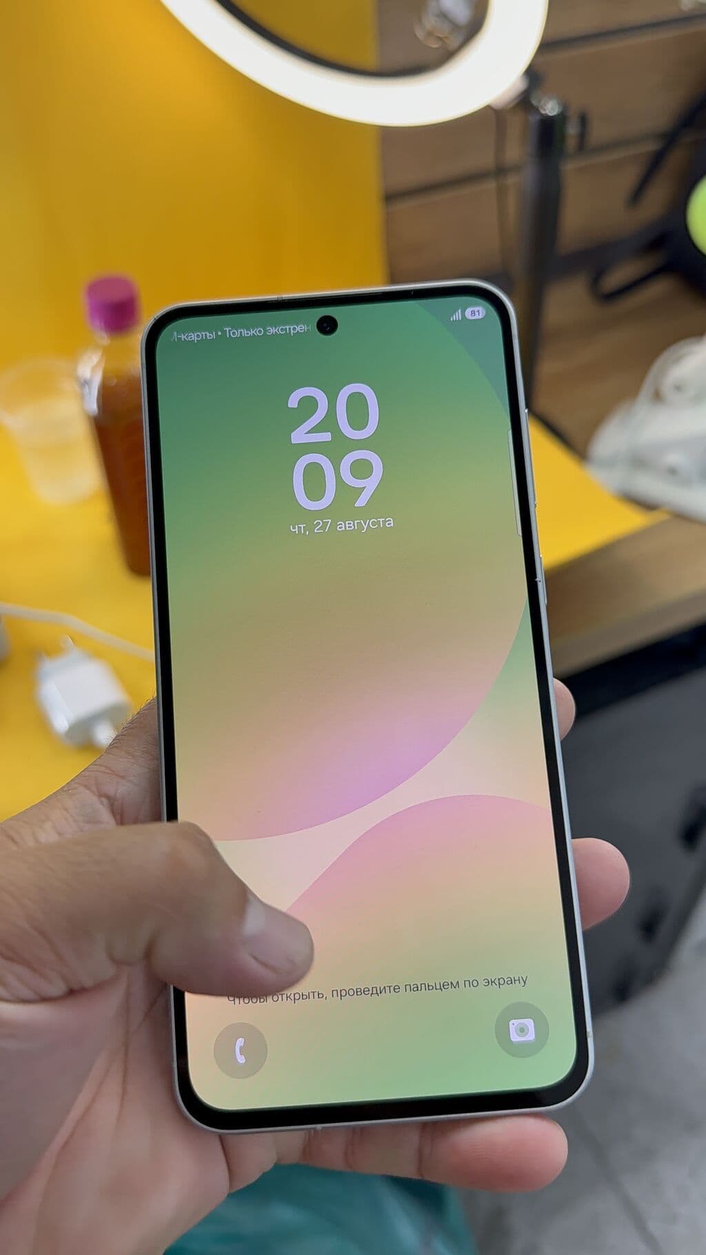 Samsung Galaxy A56 5G, Б/у, 256 ГБ, 2 SIM 5 из 13