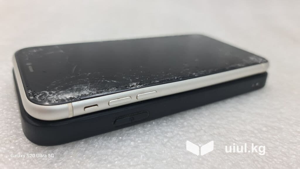 IPhone 11, Б/у, 128 ГБ, Белый, Чехол, 92 % 3 из 8
