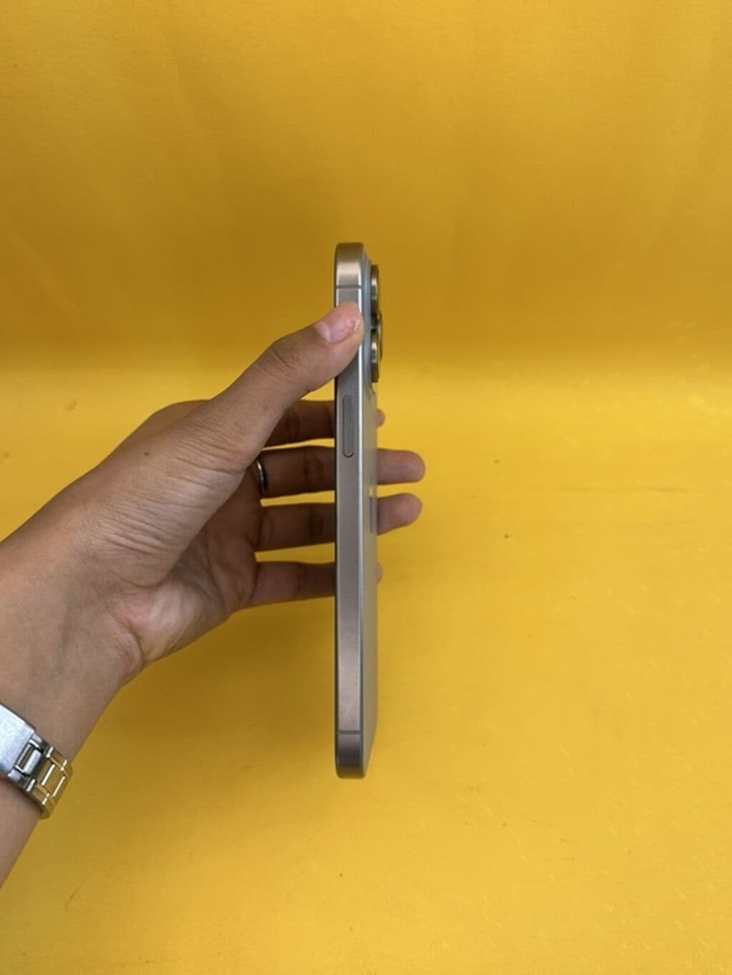 IPhone 15 Pro Max, Б/у, 512 ГБ, Natural Titanium, В рассрочку, 92 % 2 из 6