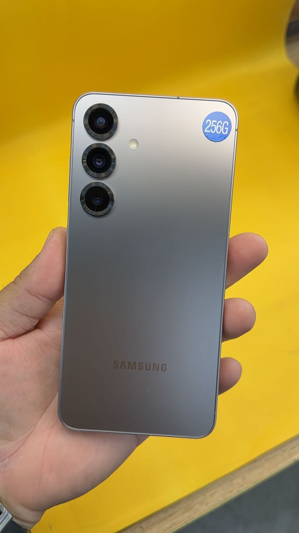 Samsung Galaxy S25, Б/у, 256 ГБ, 1 SIM, eSIM 4 из 11