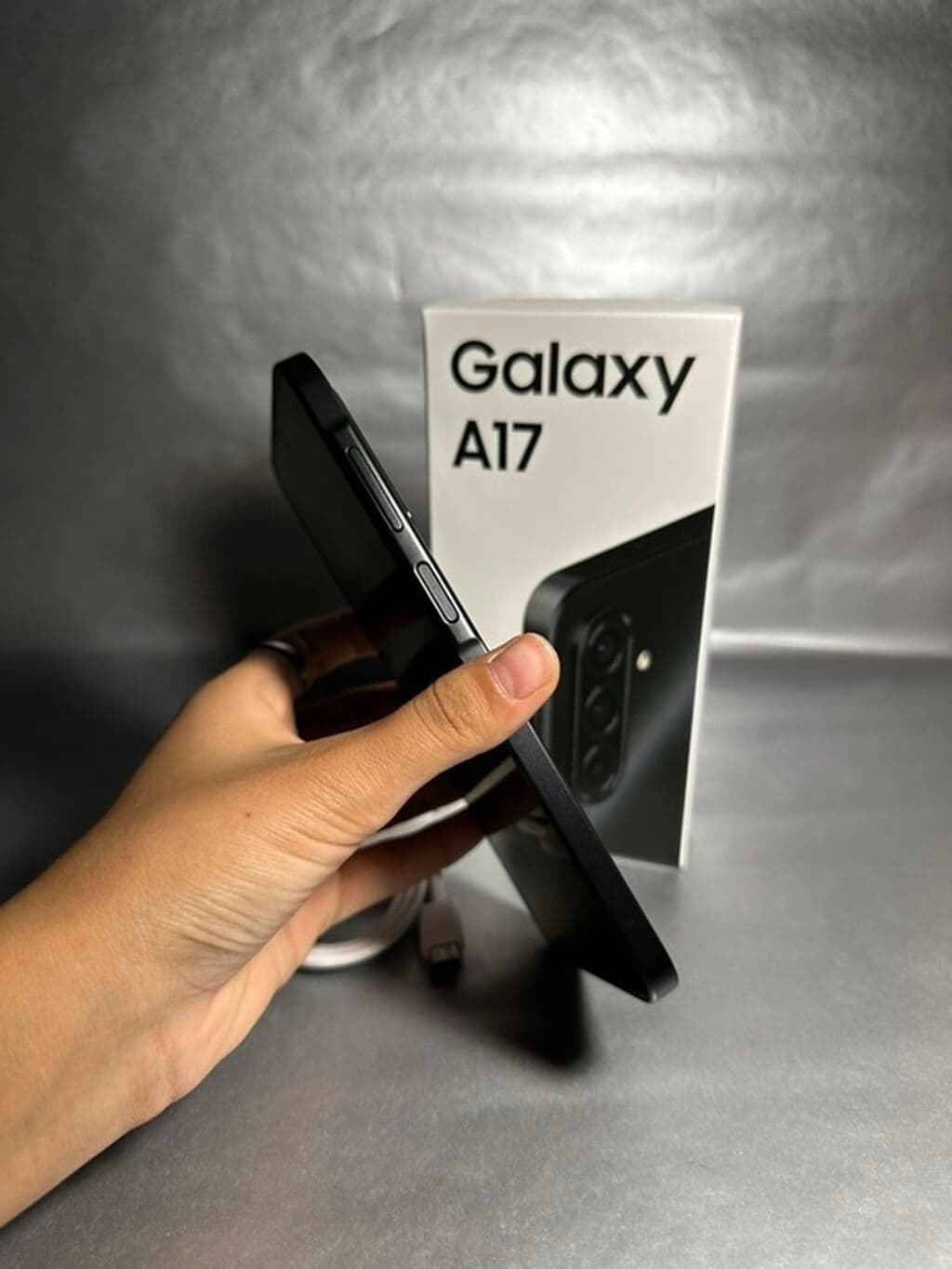 Samsung Galaxy A7, Новый, цвет - Черный, В рассрочку 3 из 8