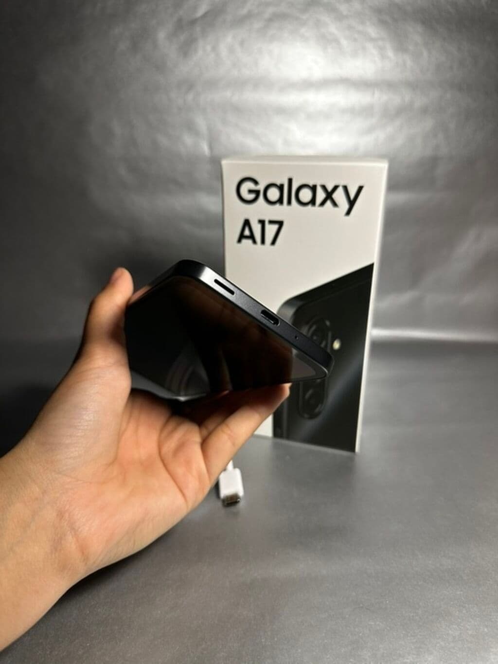 Samsung Galaxy A7, Новый, цвет - Черный, В рассрочку 4 из 8