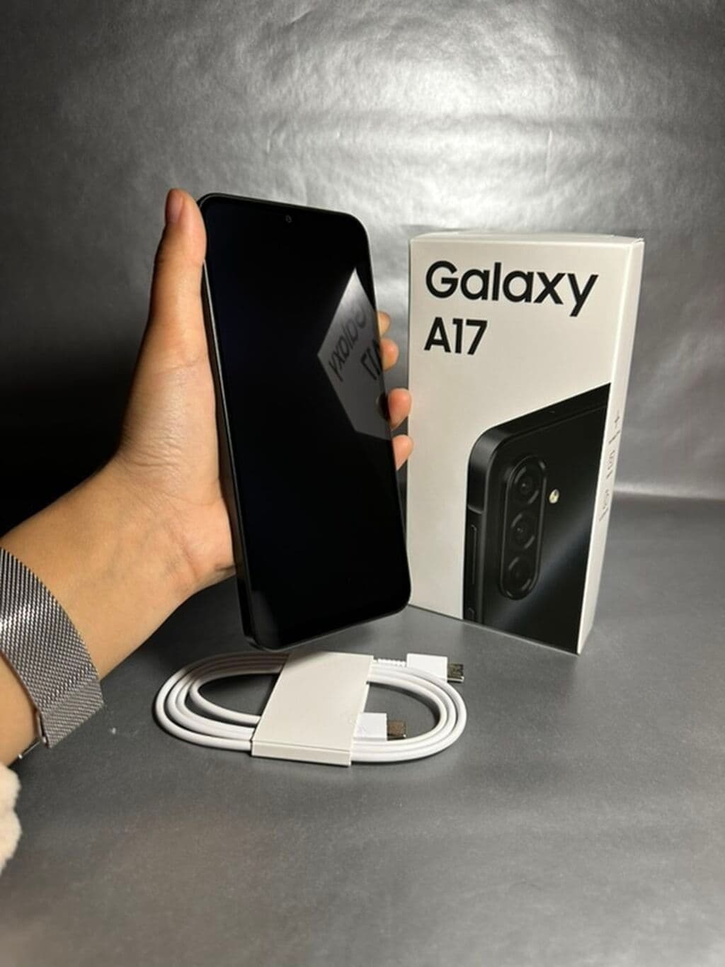 Samsung Galaxy A7, Новый, цвет - Черный, В рассрочку 7 из 8