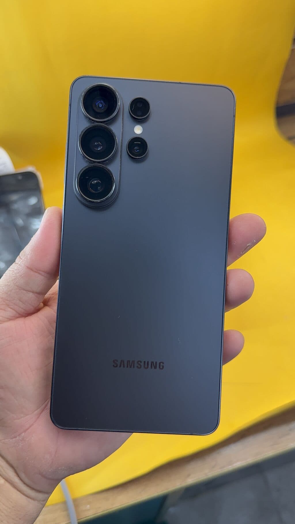 Samsung Galaxy S26 Ultra, Б/у, 512 ГБ, 1 SIM, eSIM 7 из 16