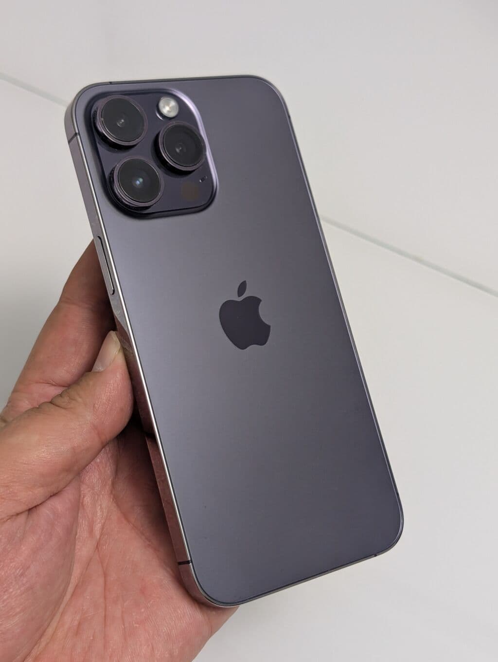 IPhone 14 Pro Max, Б/у, 256 ГБ, Deep Purple, Защитное стекло, Чехол, 81 % 2 из 14