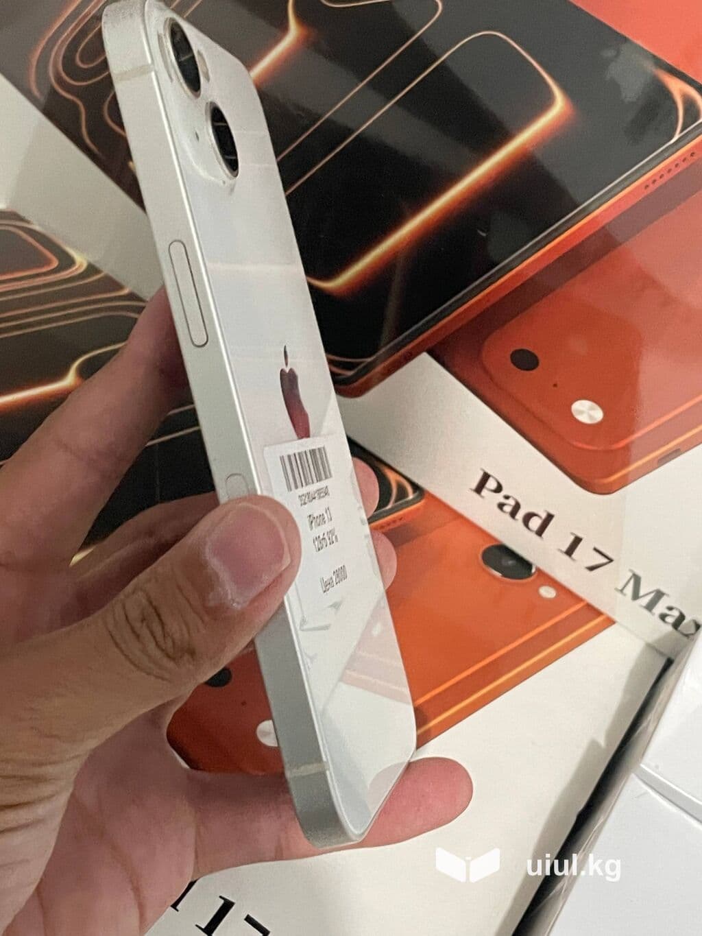 IPhone 13, Б/у, 128 ГБ, Белый, 92 % 8 из 9