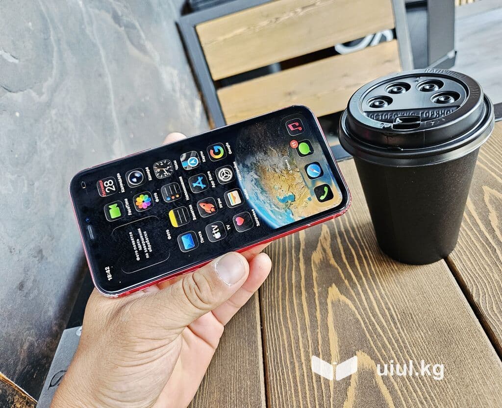 IPhone 11, Б/у, 128 ГБ, Красный, Чехол, 100 % 8 из 19