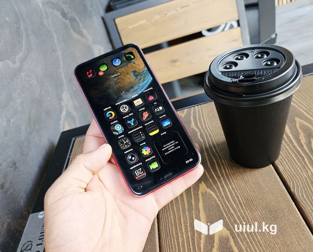 IPhone 11, Б/у, 128 ГБ, Красный, Чехол, 100 % 12 из 19