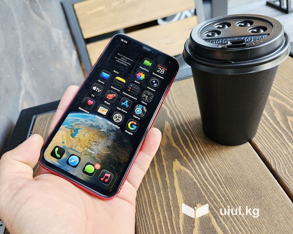 IPhone 11, Б/у, 128 ГБ, Красный, Чехол, 100 % 15 из 19