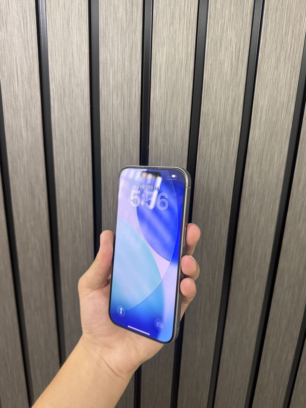 IPhone 15 Pro, Б/у, 256 ГБ, Natural Titanium, Защитное стекло, Чехол, В рассрочку, 82 % 2 из 4