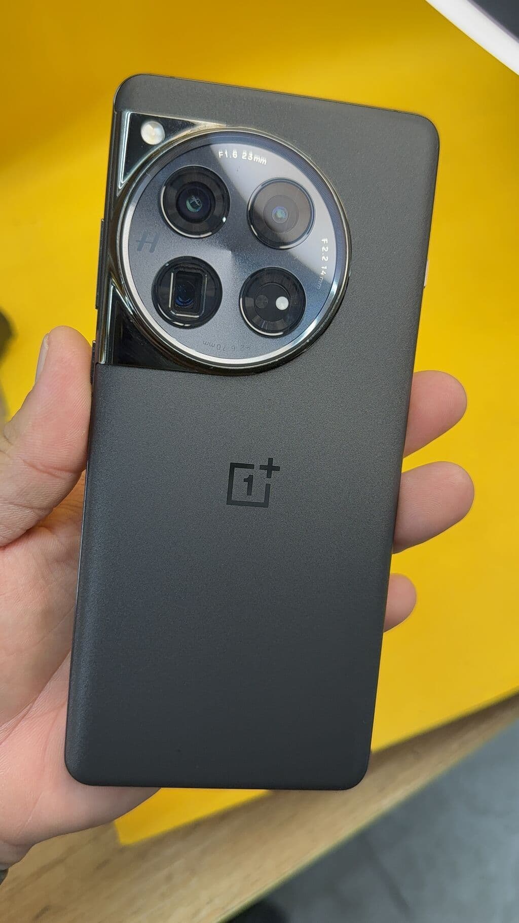 OnePlus 12, Б/у, 1 ТБ, 2 SIM 1 из 14