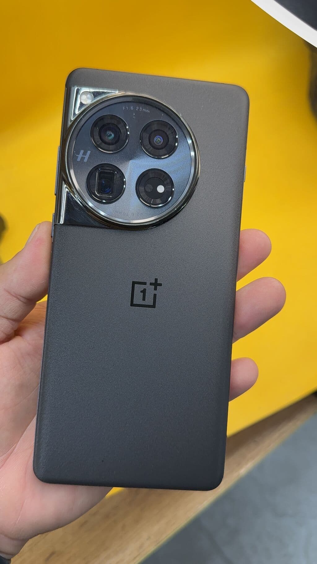OnePlus 12, Б/у, 1 ТБ, 2 SIM 5 из 14