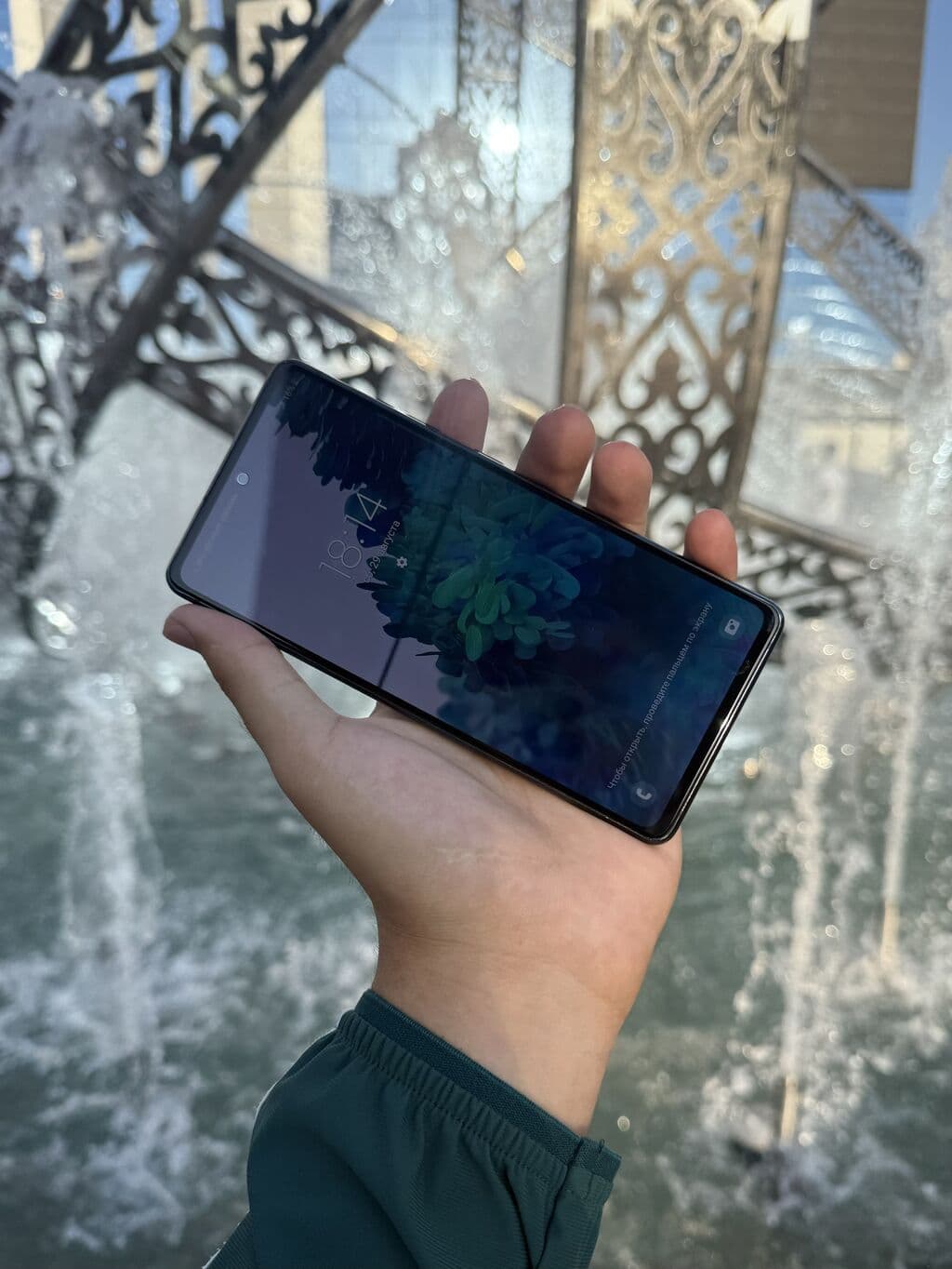 Samsung Galaxy S20, Б/у, 128 ГБ, цвет - Черный, В рассрочку, 2 SIM 2 из 5
