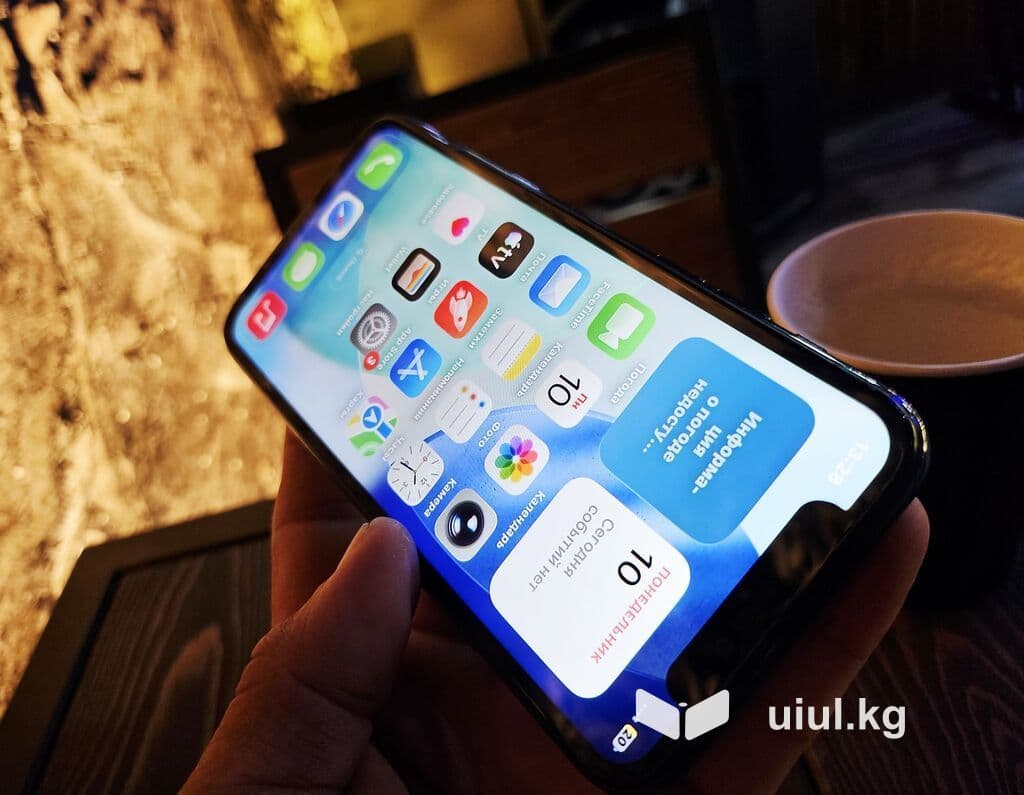 IPhone 11 Pro, Б/у, 256 ГБ, Matte Midnight Green, Защитное стекло, Чехол, 72 %