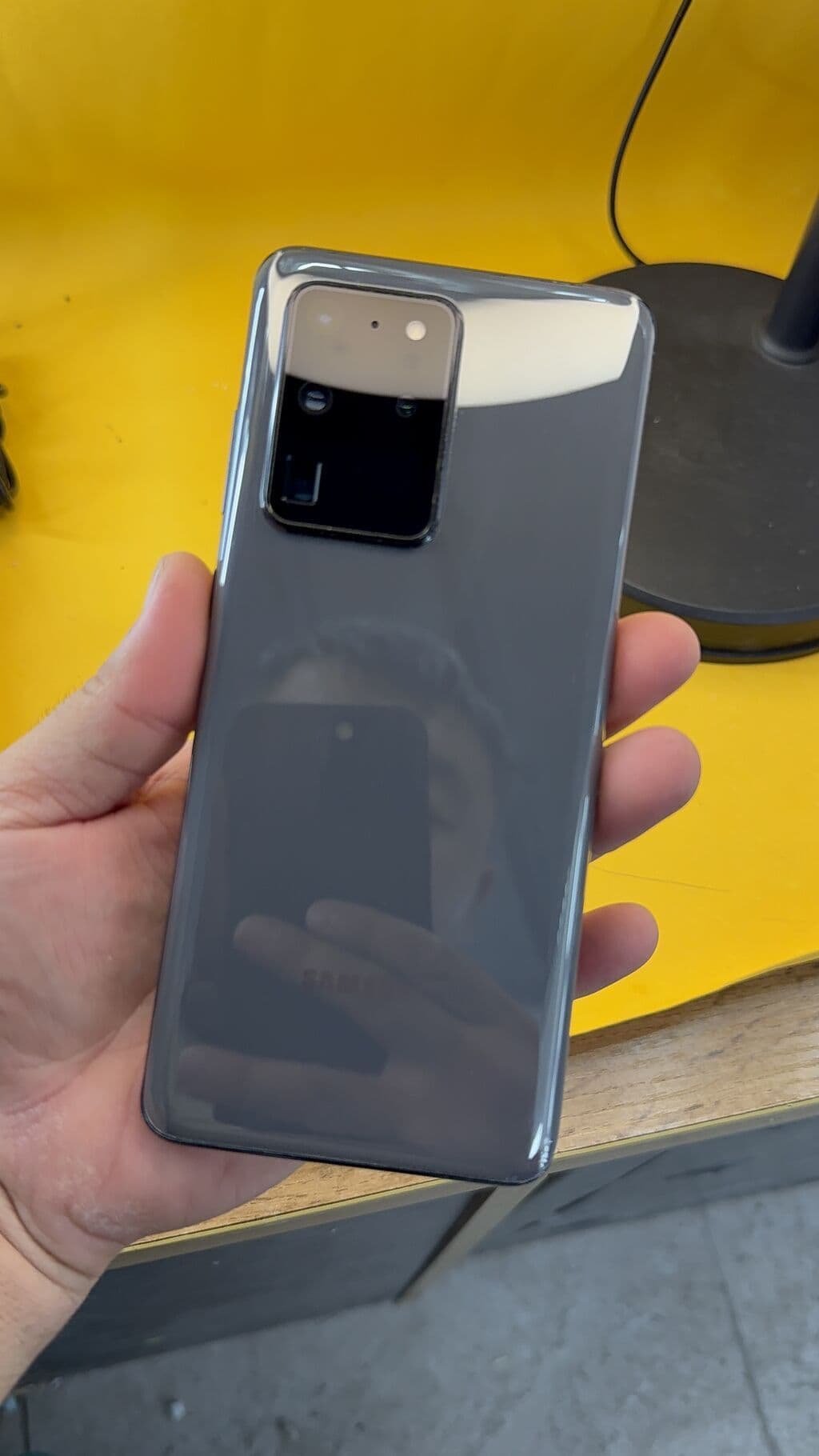 Samsung Galaxy S20 Ultra, Б/у, 128 ГБ, 2 SIM 14 из 20