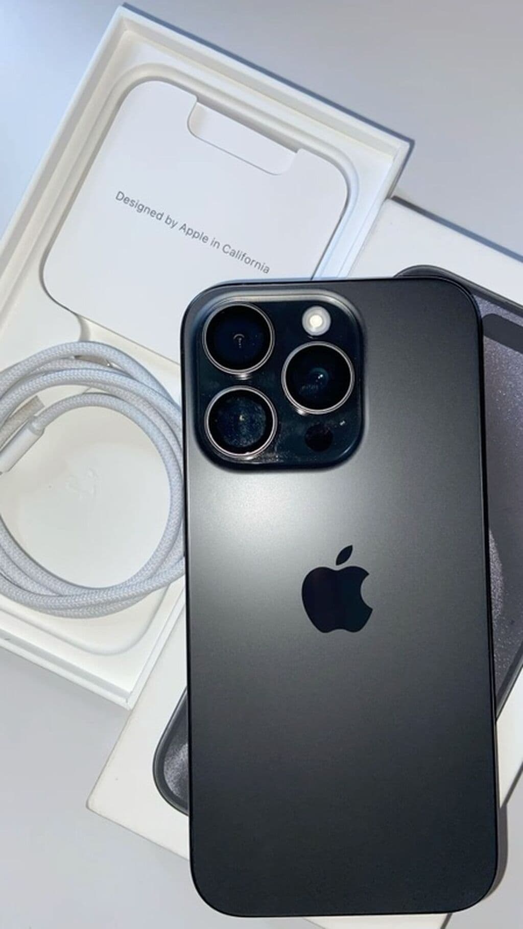 IPhone 15 Pro, Б/у, 256 ГБ, Графит, Коробка