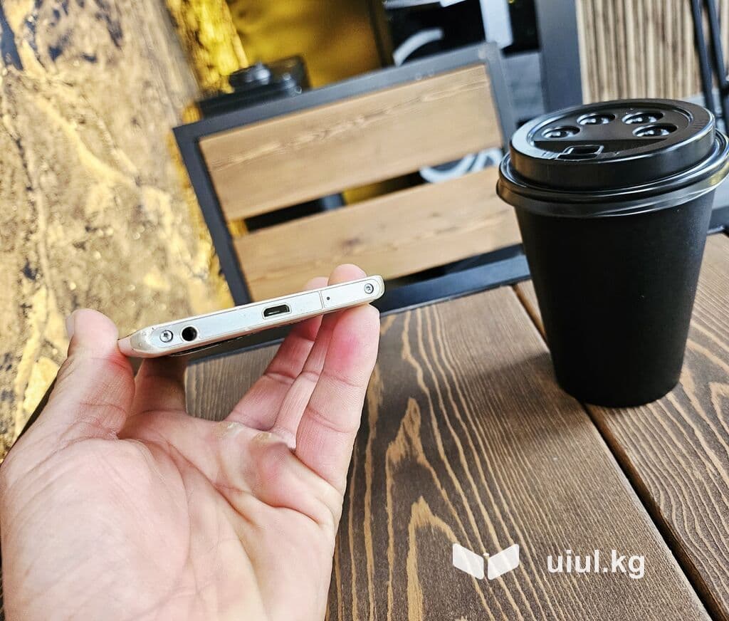 LG Класс, Б/у, 16 ГБ, цвет - Серый, 1 SIM 2 из 16