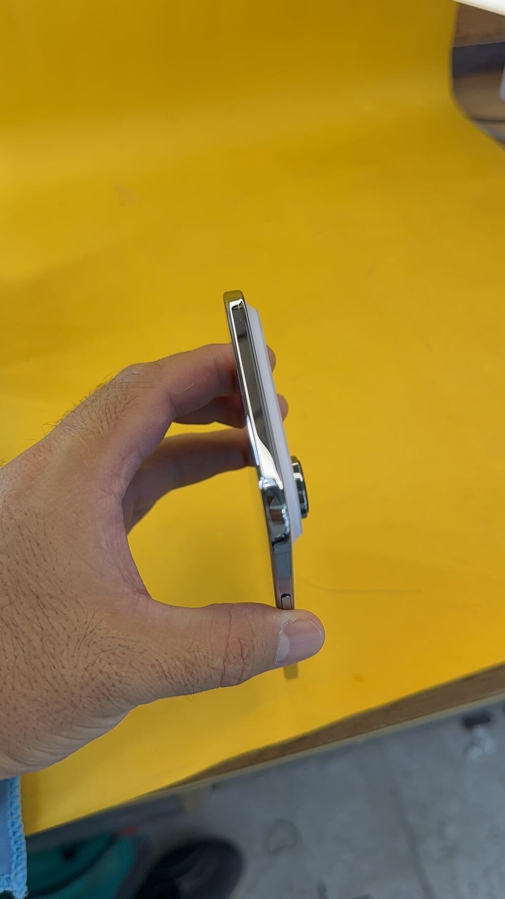 IPhone Air, Б/у, 256 ГБ, 93 % 3 из 15