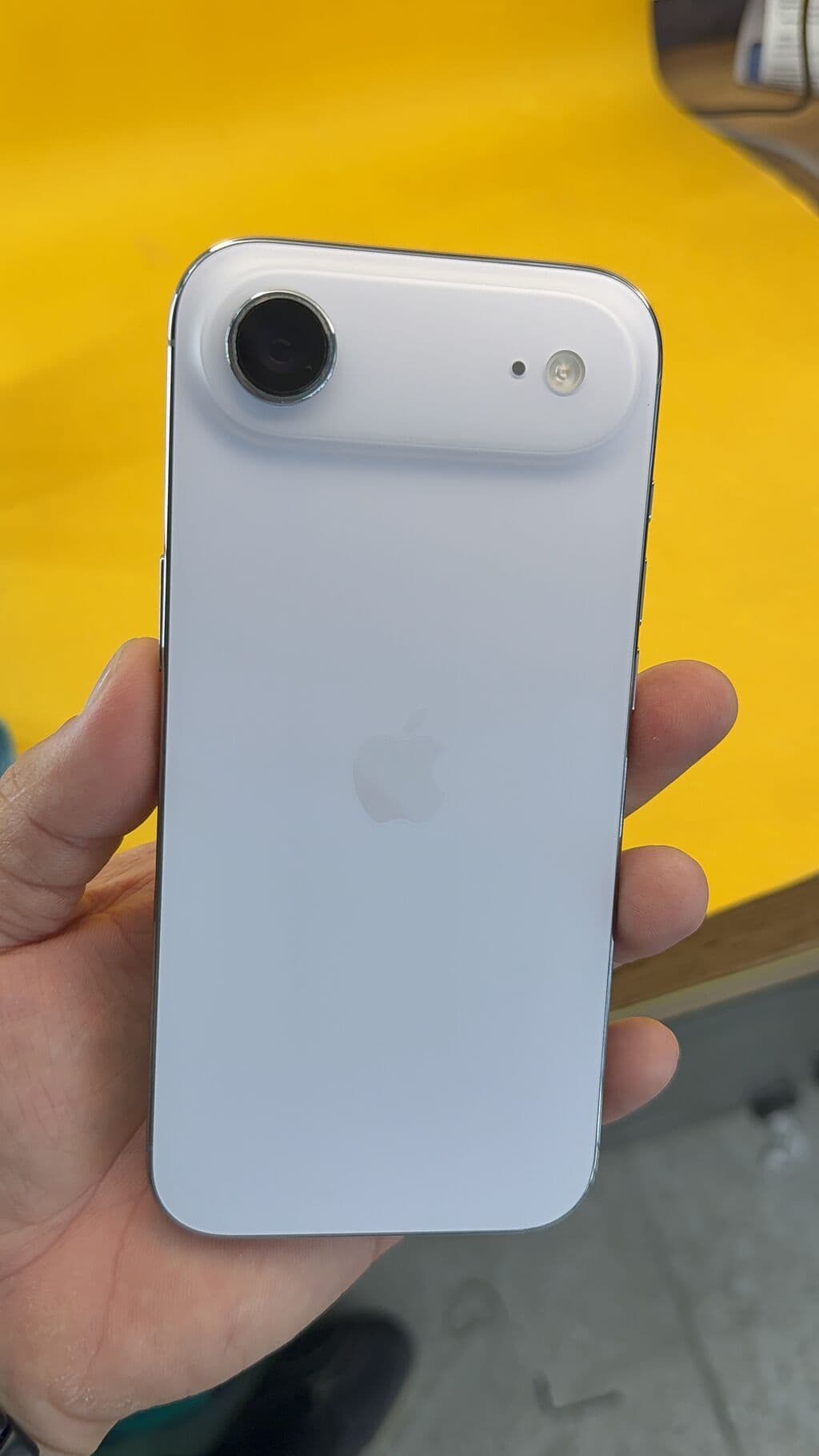 IPhone Air, Б/у, 256 ГБ, 93 % 5 из 15