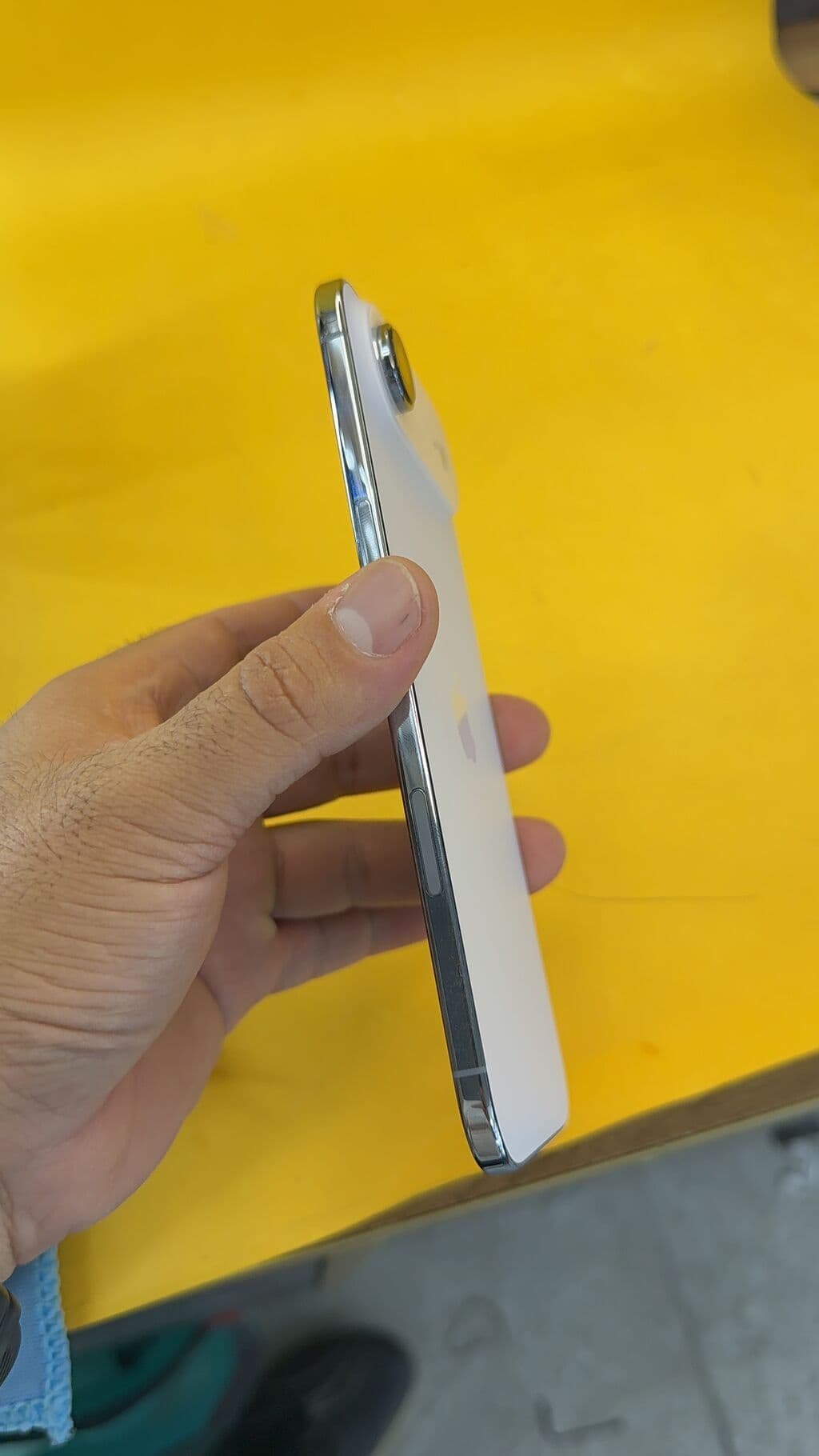 IPhone Air, Б/у, 256 ГБ, 93 % 9 из 15