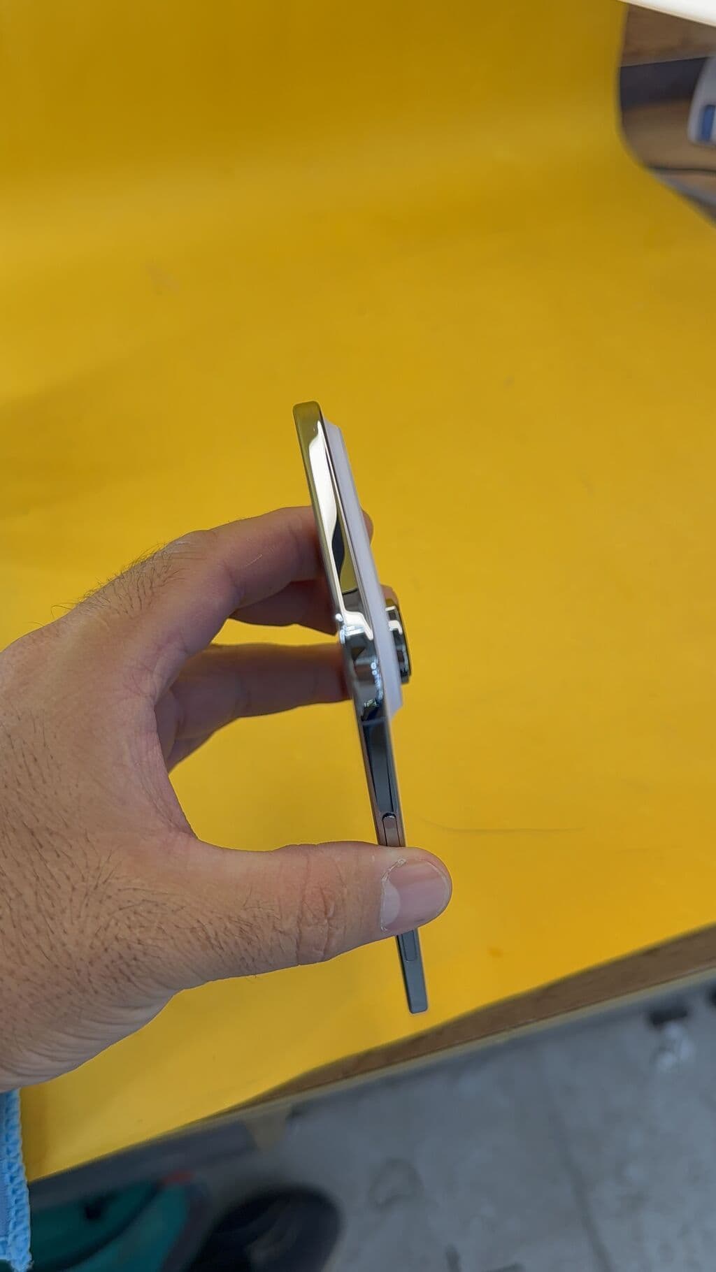 IPhone Air, Б/у, 256 ГБ, 93 % 10 из 15
