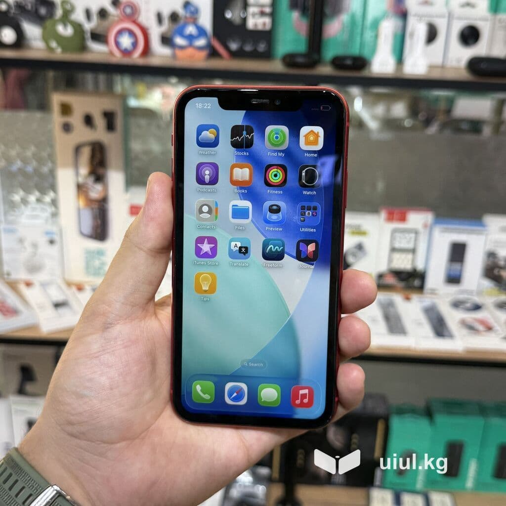 IPhone 11, Б/у, 256 ГБ, Красный, Защитное стекло, 100 % 7 из 15