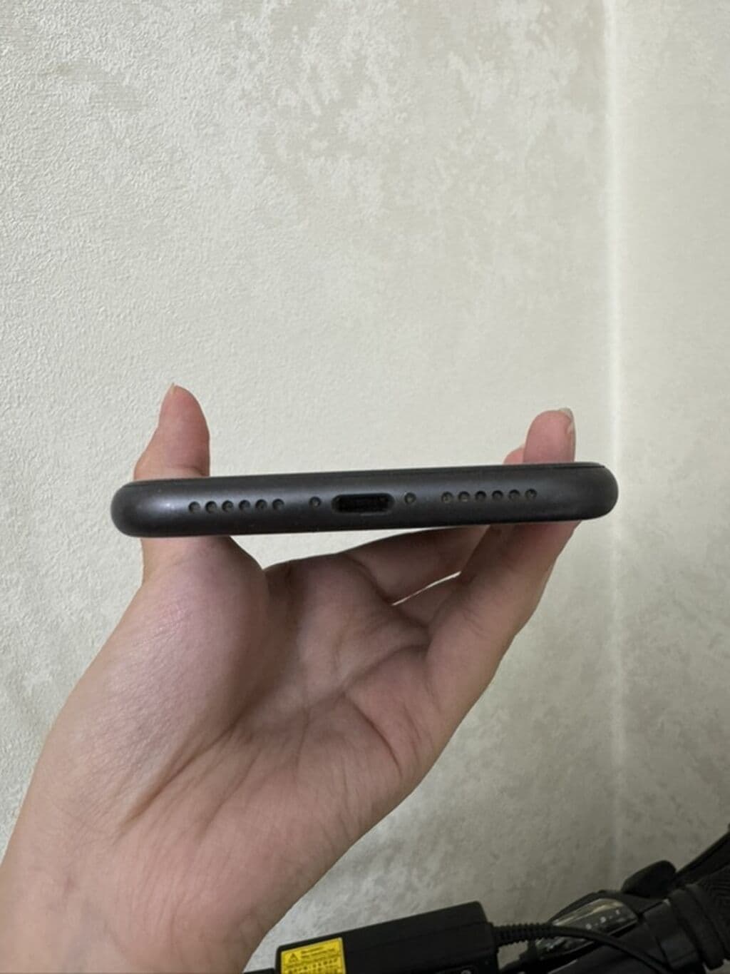 IPhone 11, Б/у, 128 ГБ, Черный, Чехол, Зарядное устройство 7 из 9