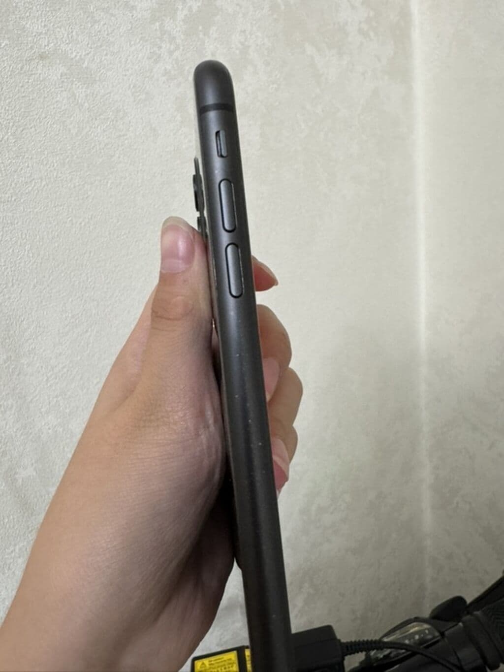 IPhone 11, Б/у, 128 ГБ, Черный, Чехол, Зарядное устройство 8 из 9